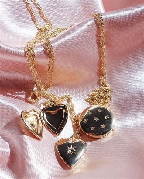 Shop Locket Necklaces 